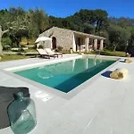 Piccolo Paradiso Vilă Línia