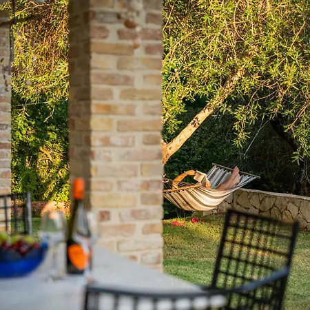 Villa Piccolo Paradiso Línia